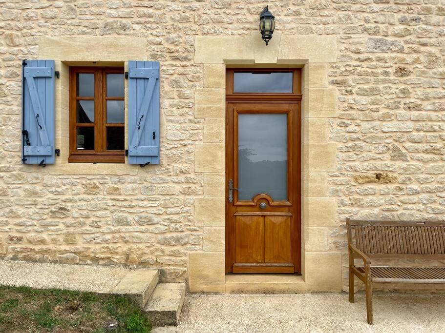 Charming 19Th Century Farmhouse With Pool Vitrac  Eksteriør bilde