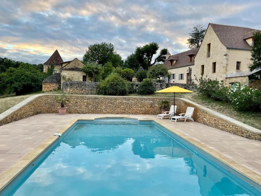 Charming 19Th Century Farmhouse With Pool Vitrac  Eksteriør bilde